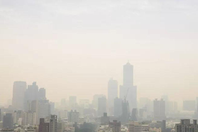 秋高氣燥，警惕“三手煙”！空氣凈化除濕機
